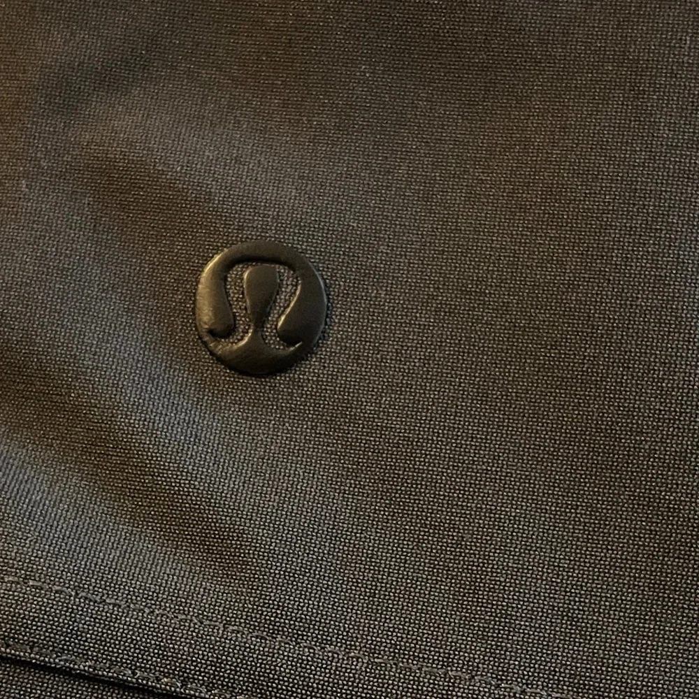 LULULEMON Charcoal gray men’s casual performance pants zip flat front size 34